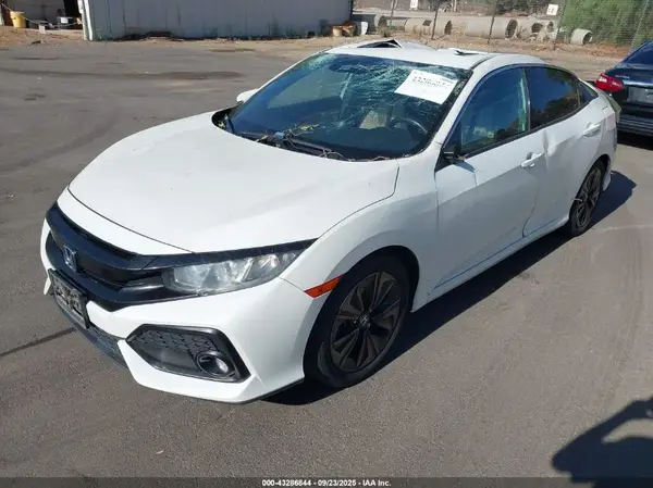 SHHFK7H67KU424302 2019 HONDA CIVIC - Image 2