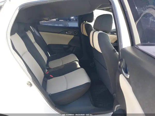SHHFK7H67KU424302 2019 HONDA CIVIC - Image 8