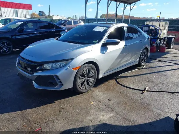 SHHFK7H75JU405268 2018 HONDA CIVIC - Image 2