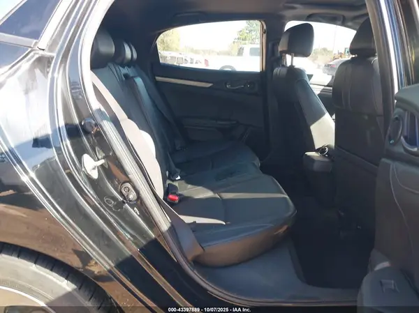 SHHFK7H76JU205676 2018 HONDA CIVIC - Image 8