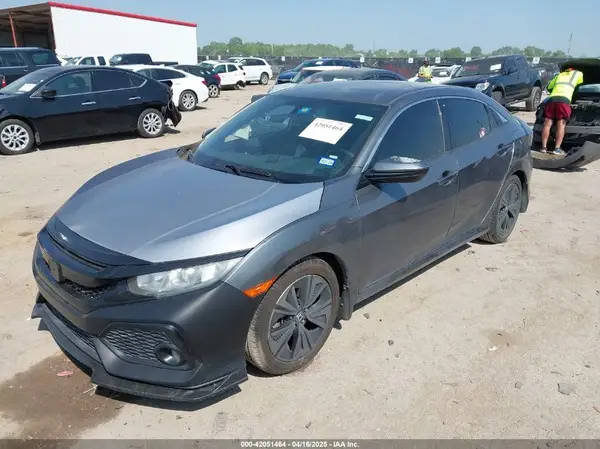 SHHFK7H76JU211459 2018 HONDA CIVIC - Image 2