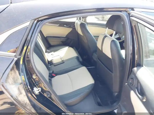 SHHFK7H7XJU230130 2018 HONDA CIVIC - Image 8