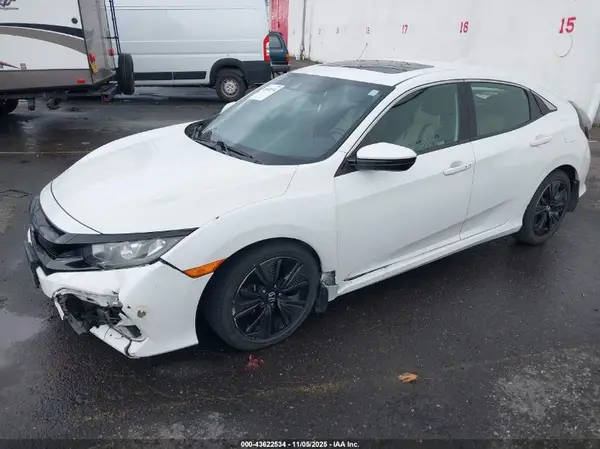 SHHFK7H86JU402811 2018 HONDA CIVIC - Image 2