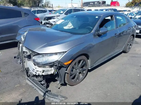 SHHFK7H9XJU215984 2018 HONDA CIVIC - Image 2