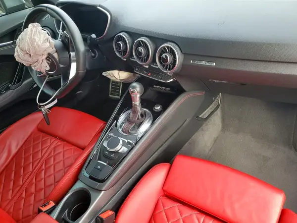 TRUC1AFV3G1012043 2016 AUDI TTS - Image 8