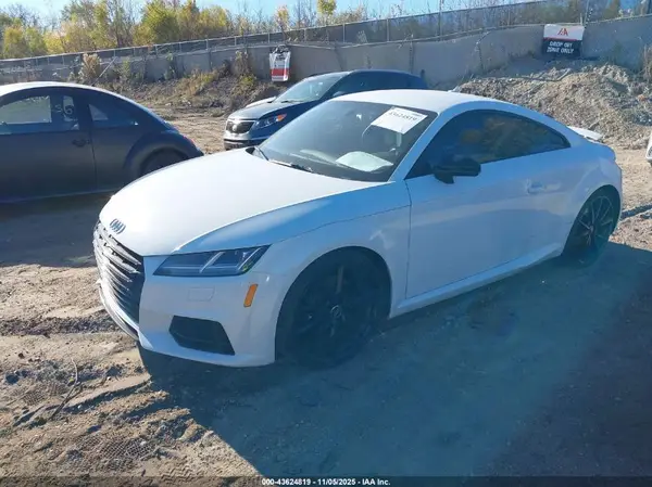 TRUC1AFV3H1018894 2017 AUDI TTS - Image 2