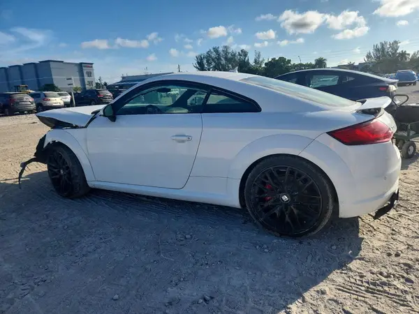 TRUC5AFV1G1028083 2016 AUDI TT - Image 2