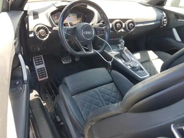 TRUC5AFV4G1032659 2016 AUDI TT - Image 8