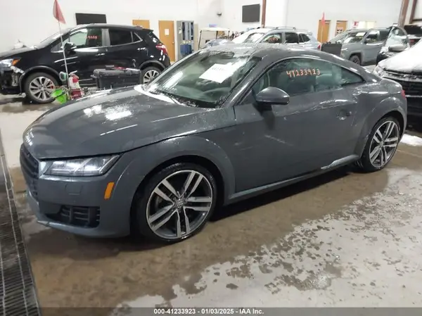 TRUC5AFV5H1003785 2017 AUDI TT - Image 2