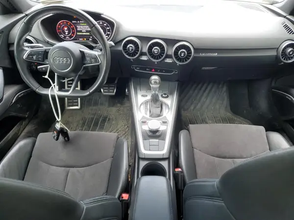 TRUC5AFV5J1014808 2018 AUDI TT - Image 8