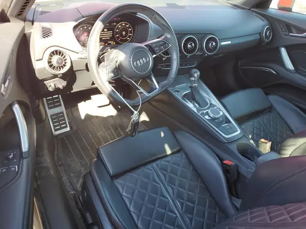 TRUC5AFV7H1004677 2017 AUDI TT - Image 8