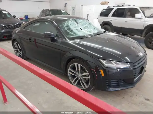 TRUC5AFV8H1009211 2017 AUDI TT