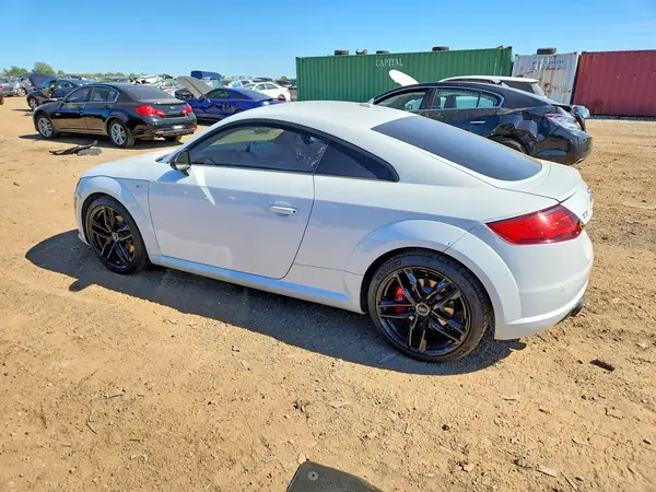 TRUC5AFVXH1014104 2017 AUDI TT - Image 2