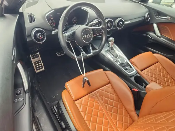 TRUT5CFV9H1002778 2017 AUDI TT - Image 8