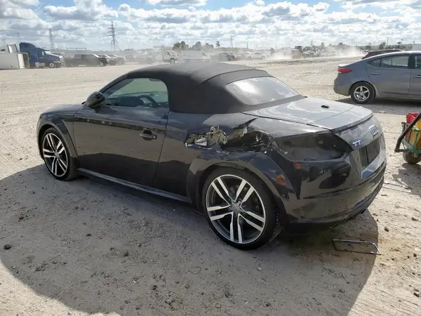 TRUT5CFV9H1006118 2017 AUDI TT - Image 2