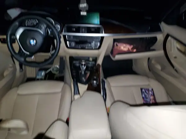 U30395 2016 BMW 3ER - Image 8