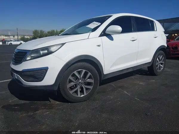 U6YPB3AA8GL678642 2016 KIA SPORTAGE - Image 2