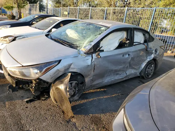 U83866 2019 HYUNDAI ACCENT - Image 1
