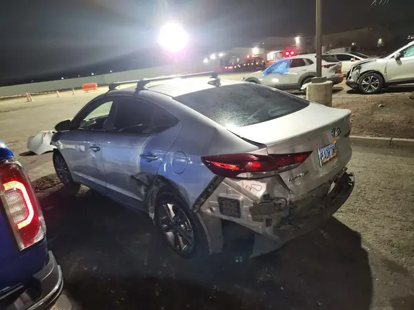 U99814 2018 HYUNDAI ELANTRA - Image 2