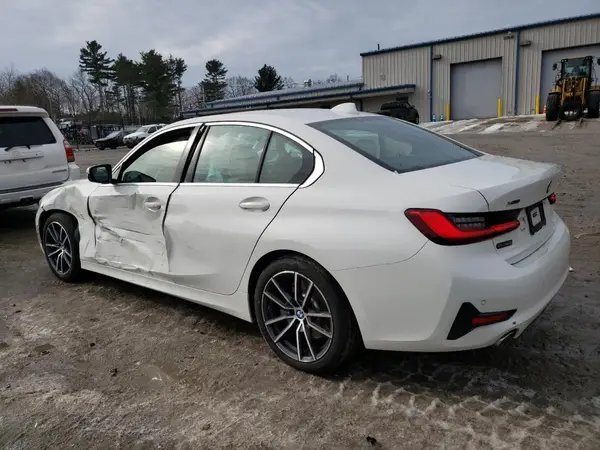 V1N3MW5R7J50K8B03 2019 BMW 3ER - Image 2