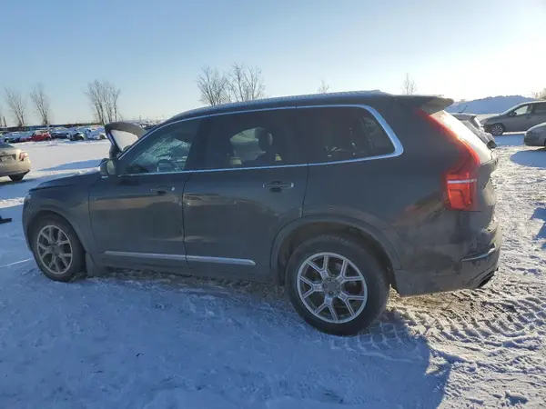 V4A22PL7J1319866 2018 VOLVO XC90 - Image 2