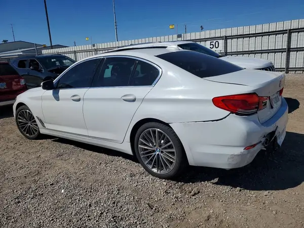 W05309 2019 BMW 5ER - Image 2