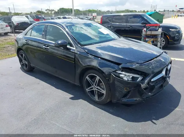W1K3G4EB0NJ356708 2022 MERCEDES-BENZ A-KLASSE - Image 1