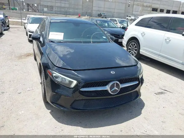 W1K3G4EB2LW044759 2020 MERCEDES-BENZ A-KLASSE - Image 1