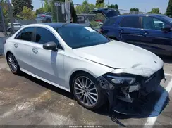 W1K3G4EB3LW047282 2020 MERCEDES-BENZ A-KLASSE