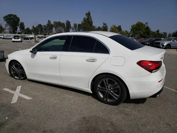 W1K3G4EB6LJ234674 2020 MERCEDES-BENZ A-KLASSE - Image 2