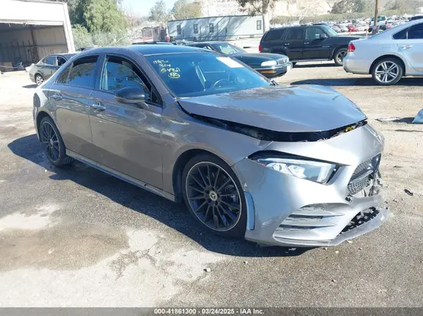 W1K3G4EB8NJ348694 2022 MERCEDES-BENZ A-KLASSE - Image 1