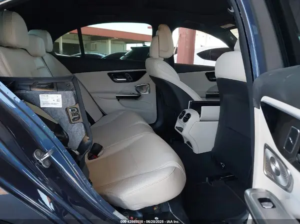 W1KAF4GB3SR257529 2025 MERCEDES-BENZ C-KLASSE - Image 8
