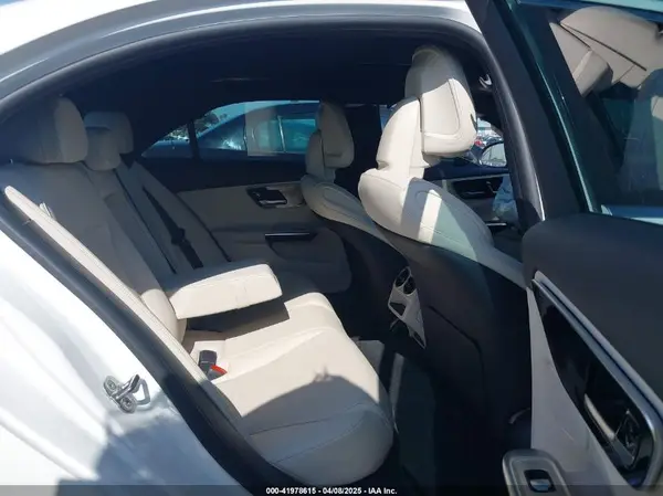 W1KAF4GB5RR236093 2024 MERCEDES-BENZ C-KLASSE - Image 8