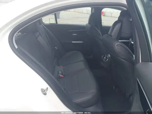W1KAF4GB7PR099011 2023 MERCEDES-BENZ C-KLASSE - Image 8