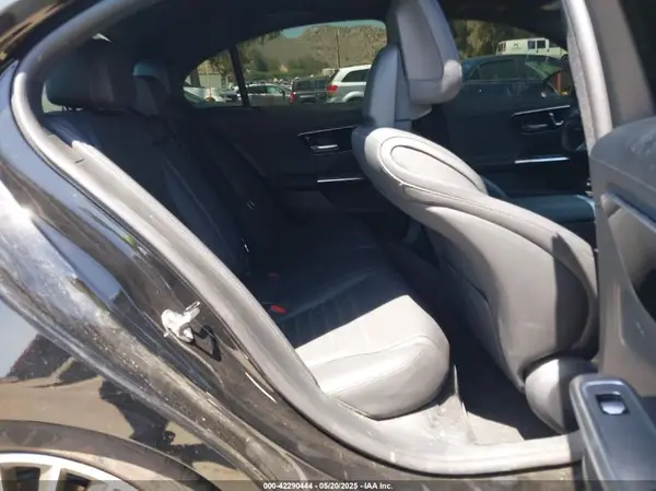 W1KAF4GB7PR154699 2023 MERCEDES-BENZ C-KLASSE - Image 8