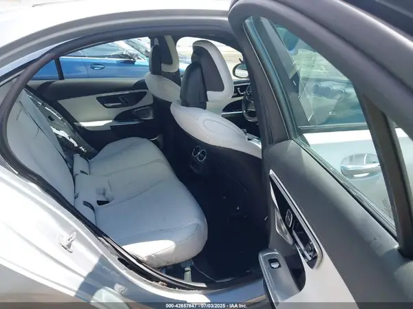 W1KAF4GB7RR188371 2024 MERCEDES-BENZ C-KLASSE - Image 8