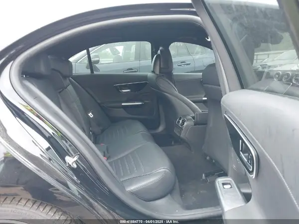 W1KAF4GB8NR046010 2022 MERCEDES-BENZ C-KLASSE - Image 8