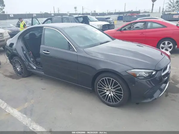 W1KAF4GB8PR144957 2023 MERCEDES-BENZ C-KLASSE - Image 1