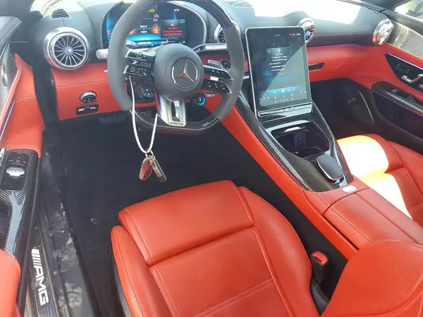 W1KRJ7JB2RF002085 2024 MERCEDES-BENZ AMG GT - Image 8