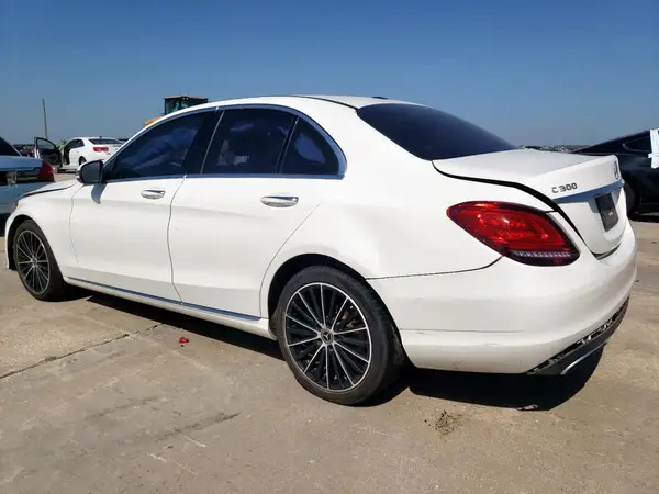 W1KWF8DB1MR625775 2021 MERCEDES-BENZ C-KLASSE - Image 2