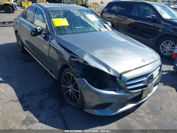 W1KWF8DB3MR624918 2021 MERCEDES-BENZ C-KLASSE - Image 1