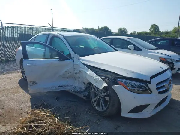 W1KWF8EB3LR581100 2020 MERCEDES-BENZ C-KLASSE - Image 1
