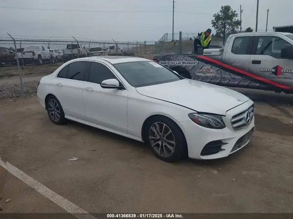 W1KZF6JB5LAH11466 2020 MERCEDES-BENZ E-KLASSE - Image 1
