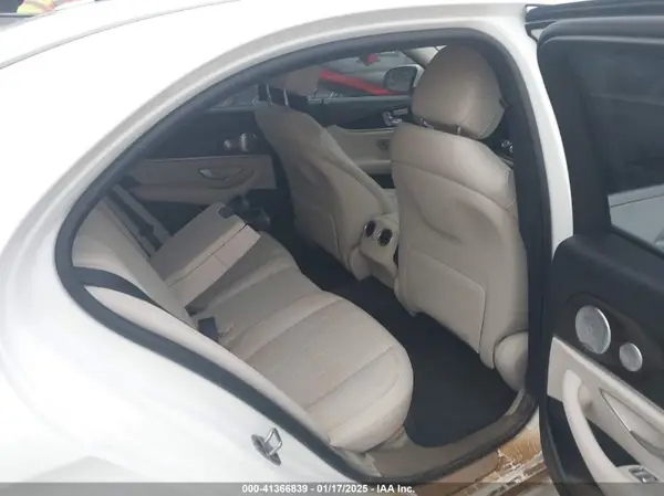 W1KZF6JB5LAH11466 2020 MERCEDES-BENZ E-KLASSE - Image 8