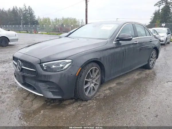 W1KZF8DB1NB076649 2022 MERCEDES-BENZ E-KLASSE - Image 2