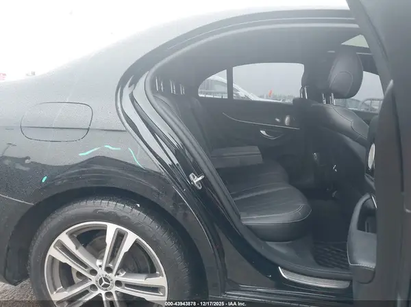 2021 MERCEDES-BENZ E-KLASSE auction photo 8