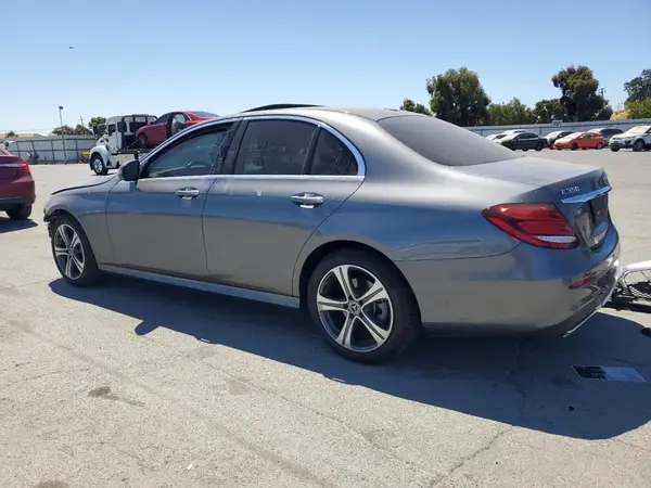 W1KZF8DBXLA843840 2020 MERCEDES-BENZ E-KLASSE - Image 2