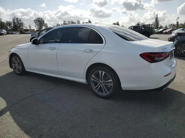 W1KZF8DBXMA920854 2021 MERCEDES-BENZ E-KLASSE - Image 2