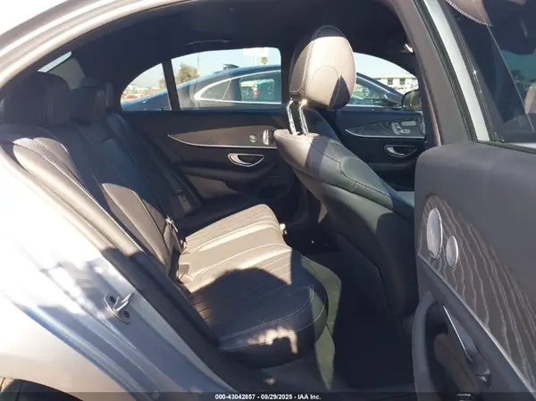 2021 MERCEDES-BENZ E-KLASSE auction photo 8