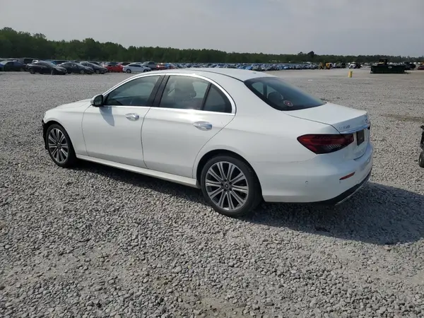 W1KZF8EBXMA922053 2021 MERCEDES-BENZ E-KLASSE - Image 2